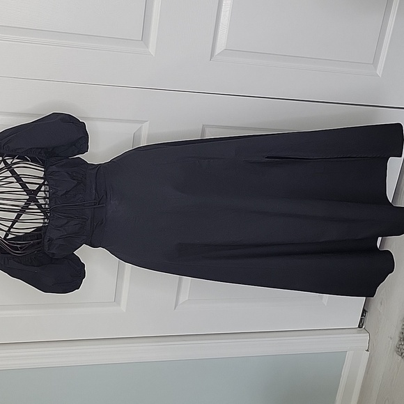 FORE Elegant Black Dress with Unique Strappy Design Size Small - Picture 10 of 10